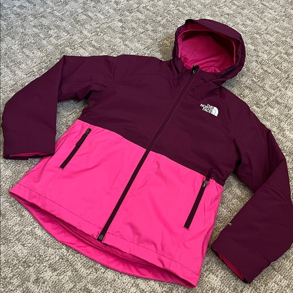 The North Face Girls’ Boysenberry Freedom Triclimate 2 in 1 Jacket—L (12) - Picture 4 of 11